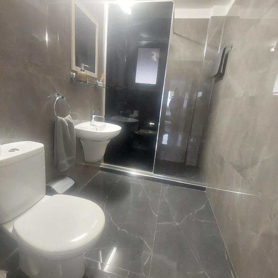 Modern Studio Apartment Armonia Court Paralimni Ngoại thất bức ảnh