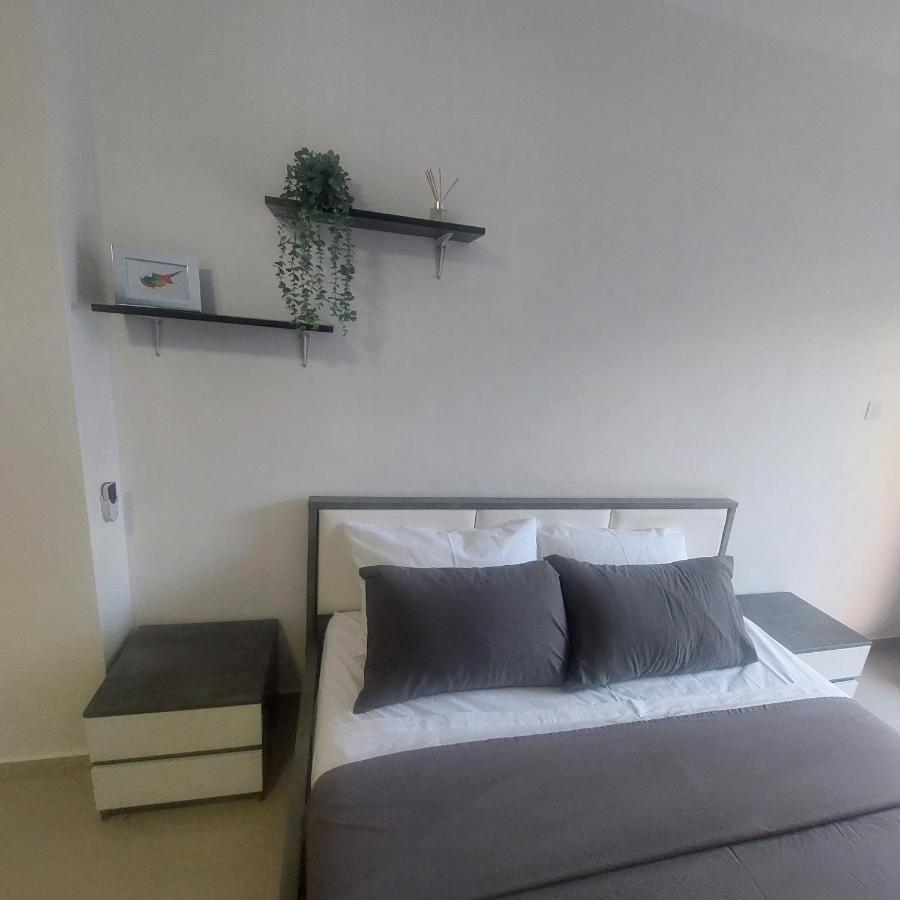 Modern Studio Apartment Armonia Court Paralimni Ngoại thất bức ảnh